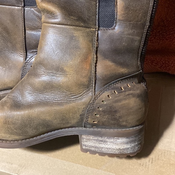 Ugg leather tall boots - Picture 2 of 8